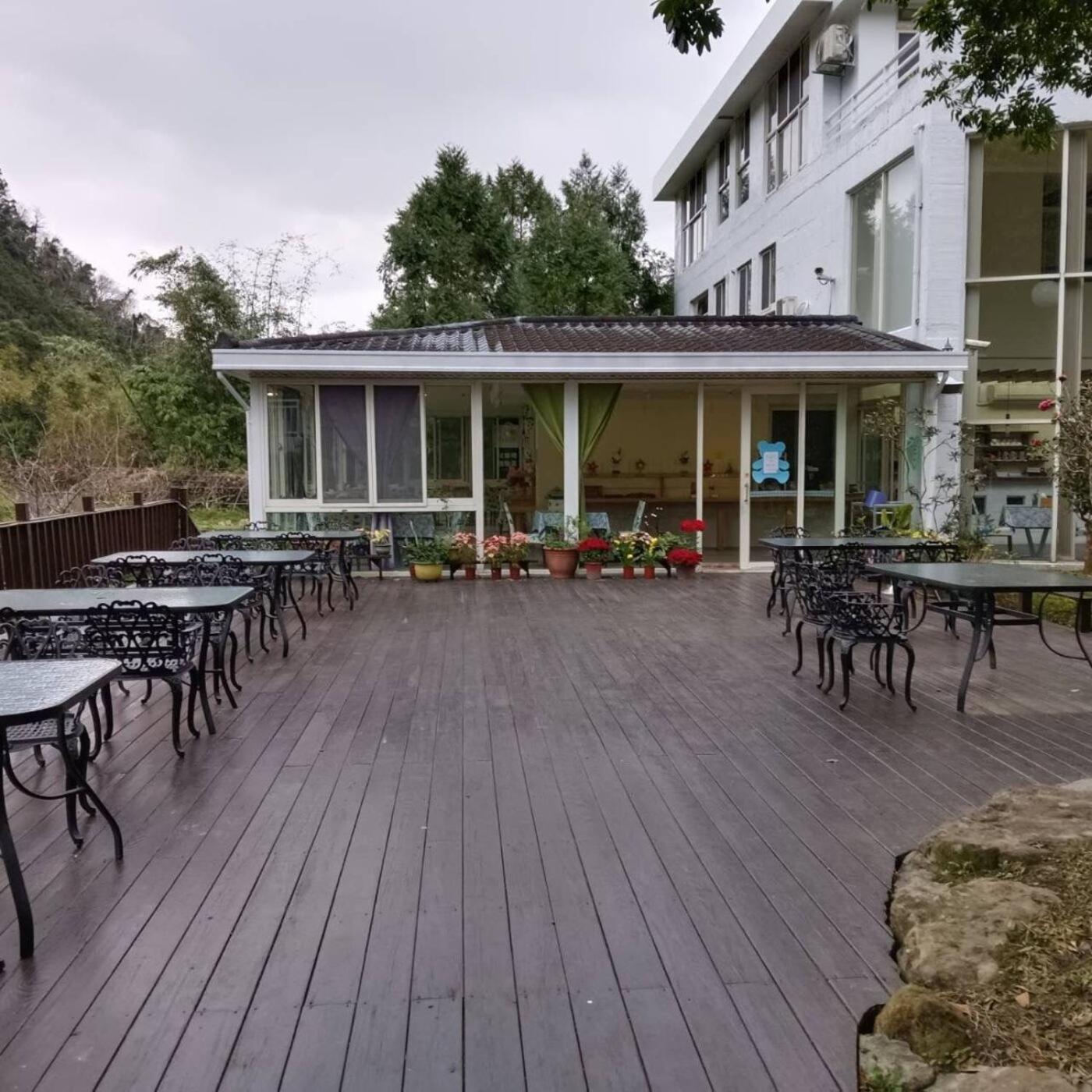 Lily Village Нанджуан Екстериор снимка